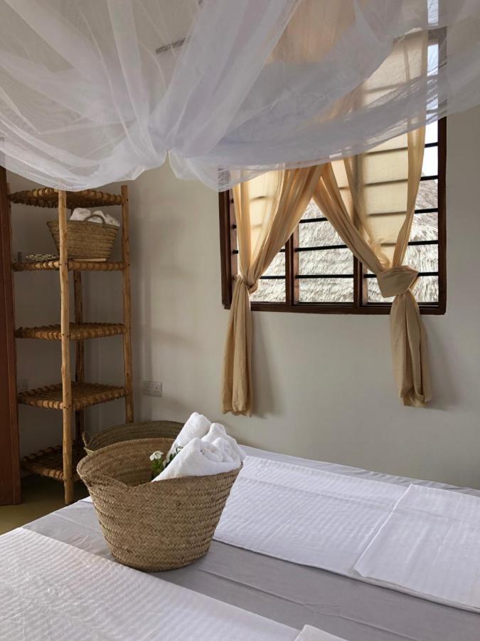 Mlango Paje House Bed and Breakfast Esterno foto