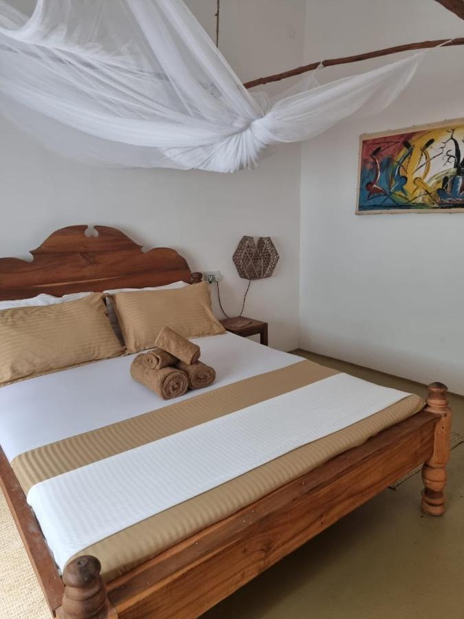 Mlango Paje House Bed and Breakfast Esterno foto