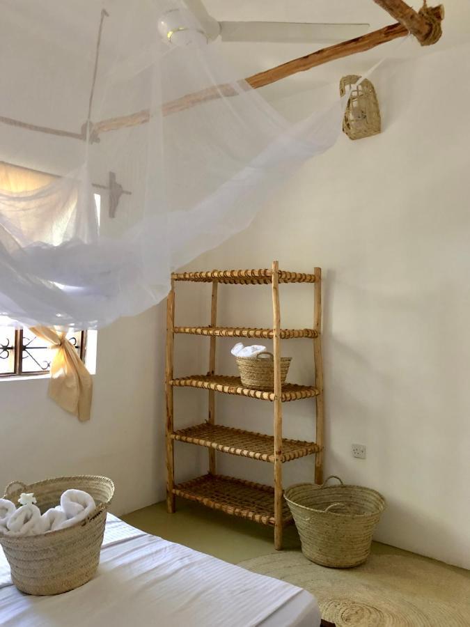 Mlango Paje House Bed and Breakfast Esterno foto