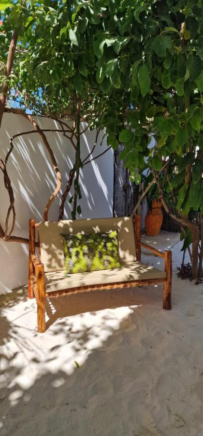 Mlango Paje House Bed and Breakfast Esterno foto