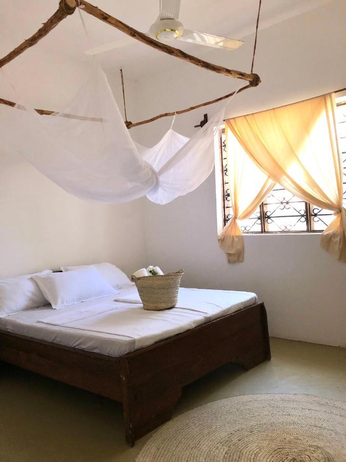 Mlango Paje House Bed and Breakfast Esterno foto